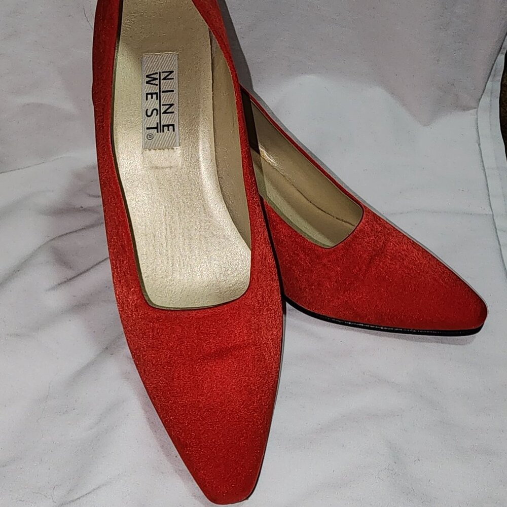 Red Nine West Pumps